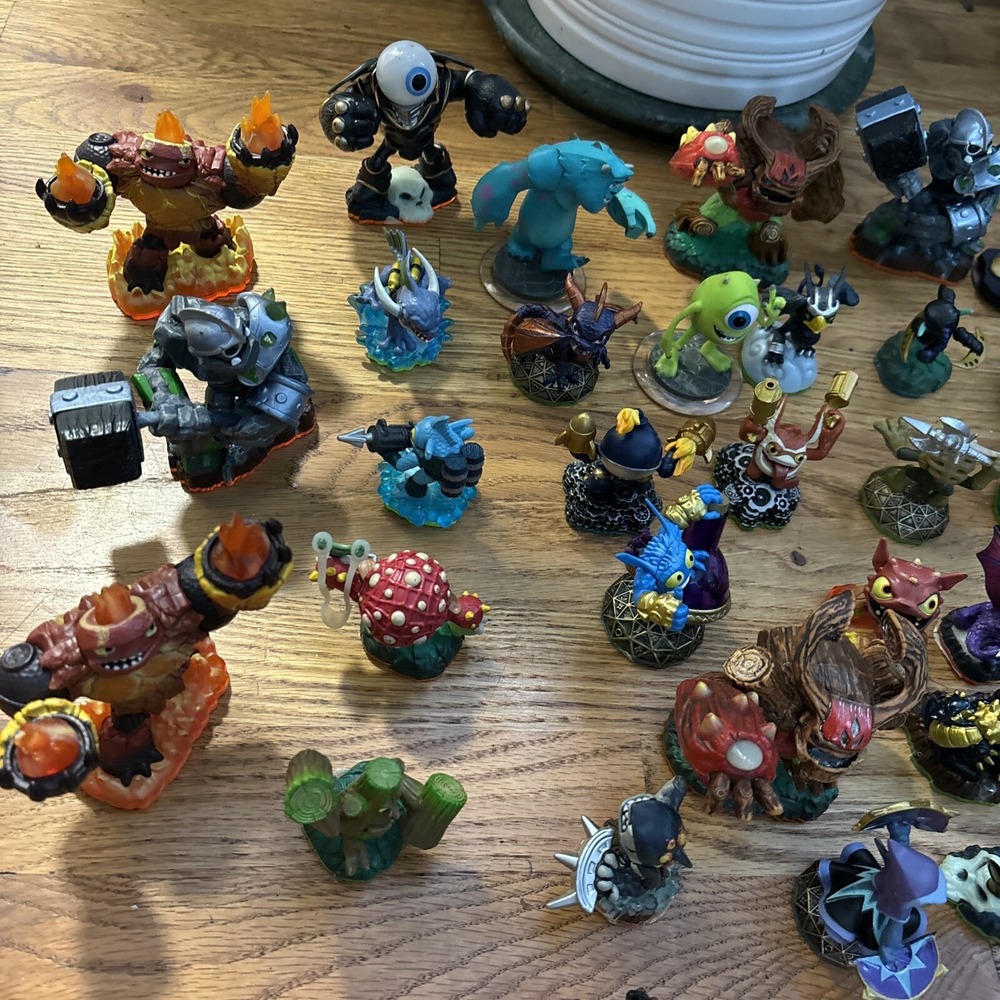 Activision Skylanders Disney Infinity Figure Lot Mixed Size Multicolor Good Used - Picture 7 of 9